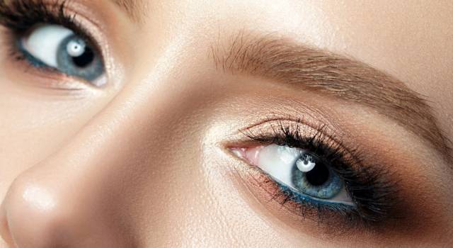 Come truccare gli occhi azzurri: il make up perfetto per l&#8217;estate