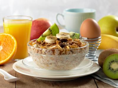 Idee colazione sana: dai pancakes al porridge, passando per i toast