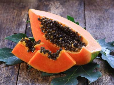 I semi di papaya sono commestibili? Sì, e fanno anche molto bene!