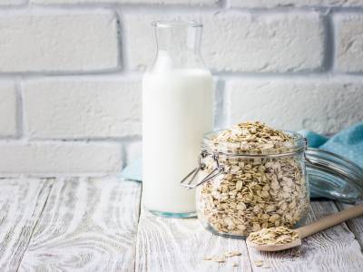 Latte di avena: come assumerlo per limitare l’assorbimento dei grassi