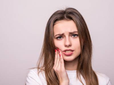 Mal di denti: 5 rimedi naturali per liberarsene