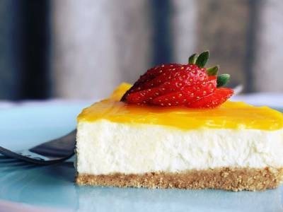 Cheesecake al limone: ingredienti e ricetta per un dolce fresco e goloso