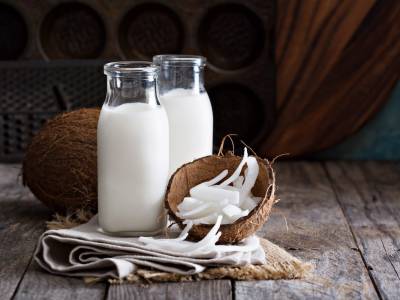 Latte di cocco: tutti gli usi e i benefici