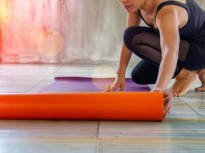 Yoga a casa: i consigli utili per iniziare a praticarlo