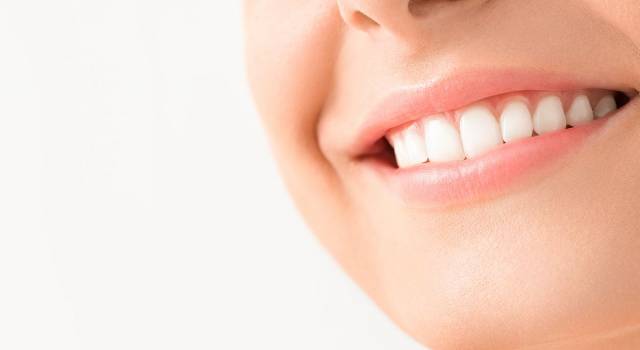 Dal dentista per salute, ma anche per estetica dentale: di che interventi parliamo?