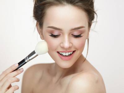 Baking make up: scopri come realizzare il trucco del momento