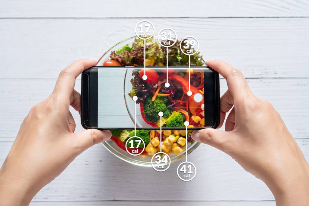 Calorie degli alimenti su app per smartphone