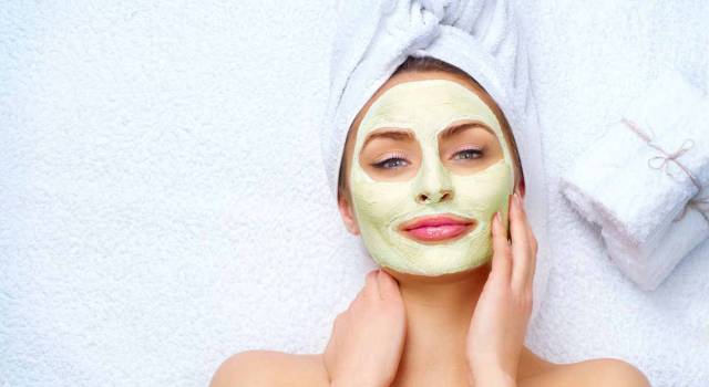 Maschere viso fai da te per pelle mista: le ricette naturali più efficaci!