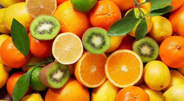 Frutta di stagione di aprile: ecco quale scegliere per mangiare in modo sano