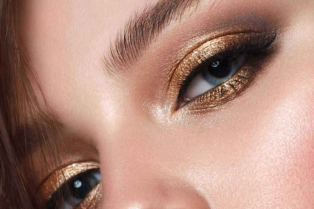 New year gold eyeshadow makeup