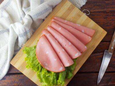 Si può mangiare la mortadella in gravidanza? Ecco cosa bisogna sapere