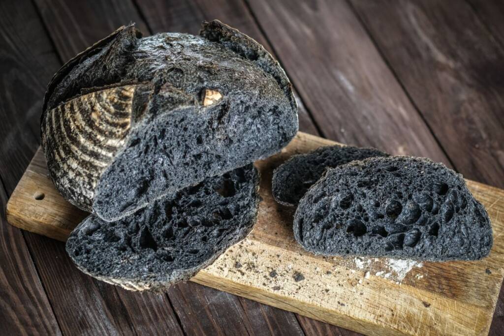 pane al carbone vegetale
