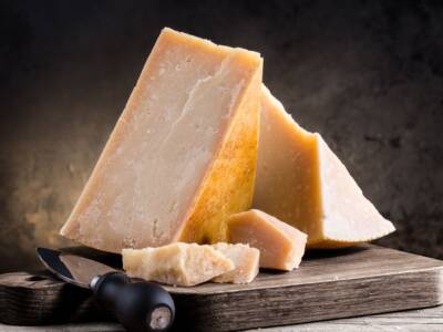 Il parmigiano fa ingrassare? La verità su uno dei formaggi più amati