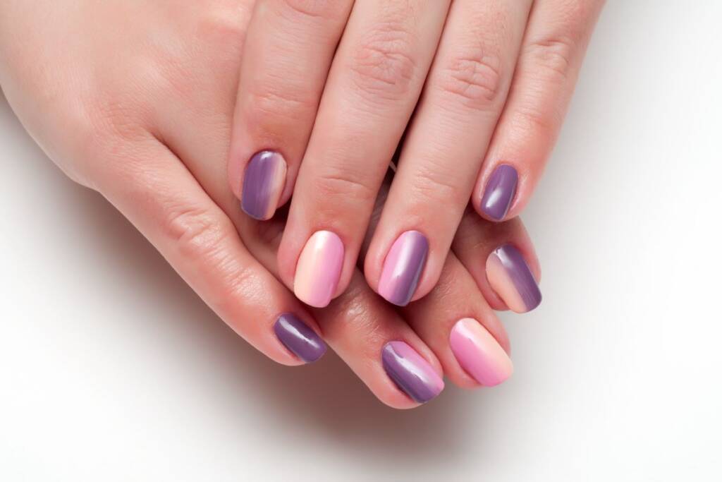 vertical gradient nails
