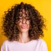 Come fare i capelli ricci: trucchi semplici e (soprattutto) infallibili
