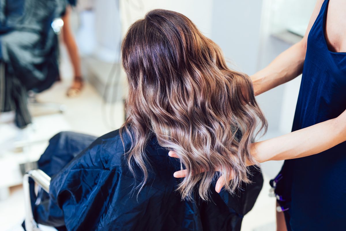 wavy hair hairdresser