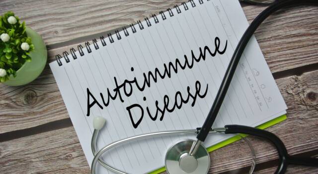 Malattie autoimmuni, elenco: dal lupus all&#8217;artrite reumatoide, passando per il morbo di Crohn