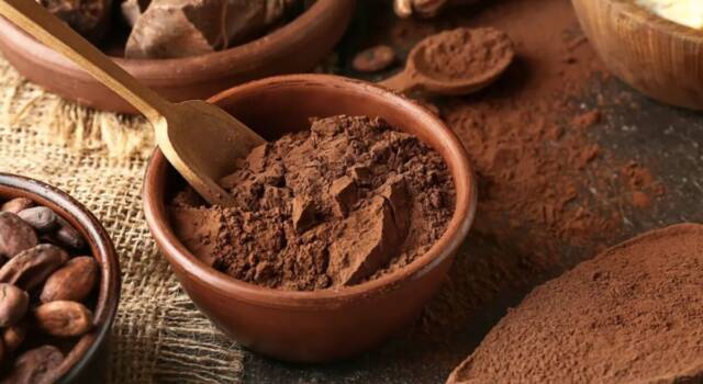 Cacao amaro: le proprietà e gli effetti collaterali da tenere a mente