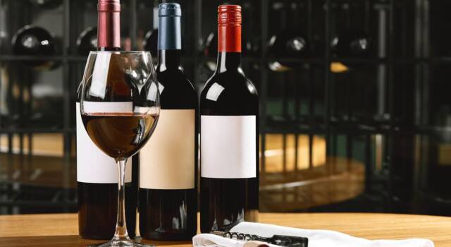 Etichette sul vino come sulle sigarette, il via libera dell&#8217;Ue: &#8220;Il vino nuoce alla salute&#8221;
